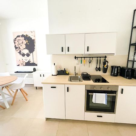 Contactless Self-Check-In - Stayhere Central City Suite 1 Graz Exterior photo