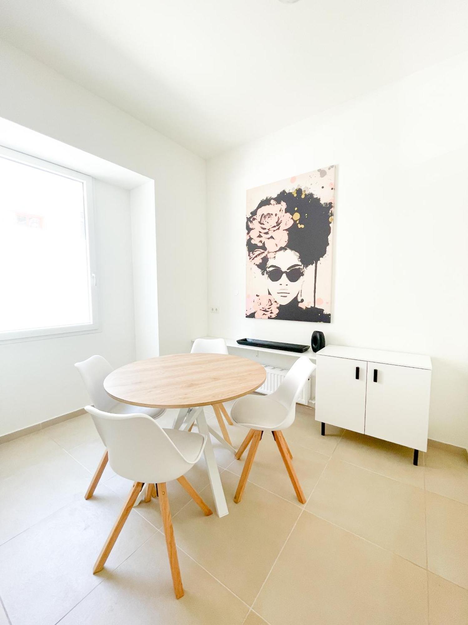 Contactless Self-Check-In - Stayhere Central City Suite 1 Graz Exterior photo