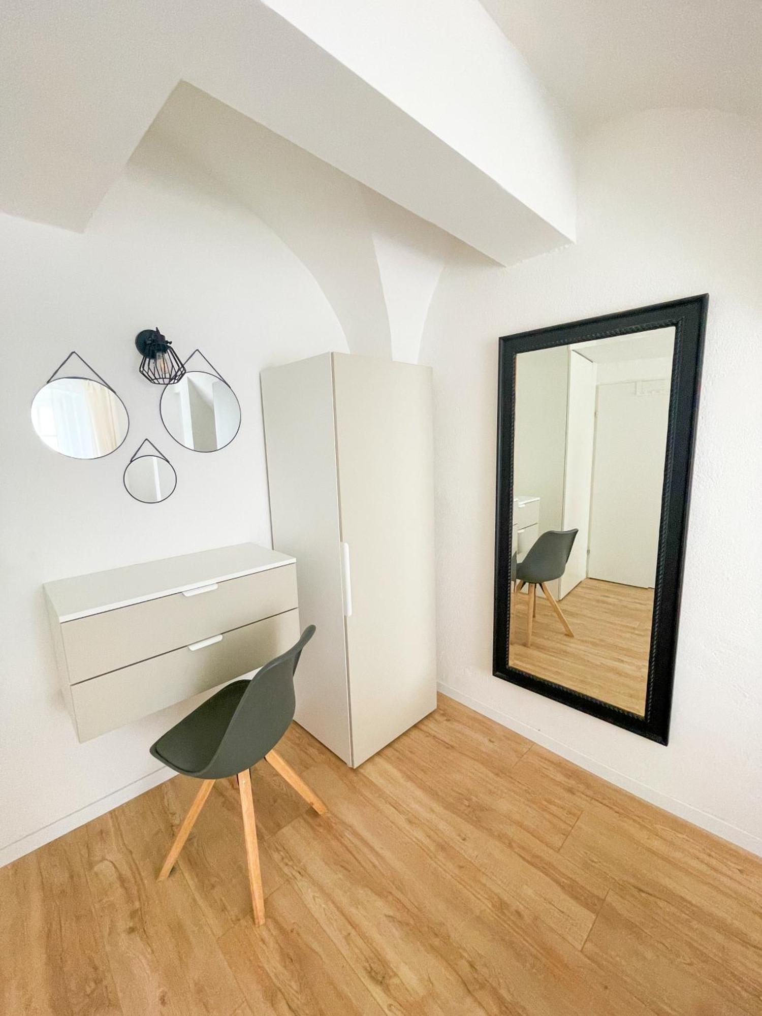 Contactless Self-Check-In - Stayhere Central City Suite 1 Graz Exterior photo